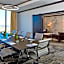 Renaissance by Marriott St. Louis Airport Hotel