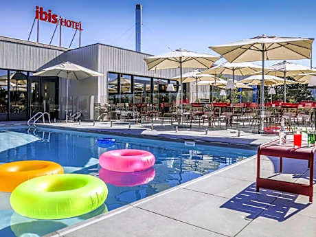 ibis Orange Centre Échangeur A7 A9