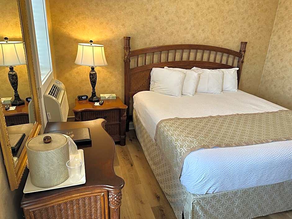 Island House Historic Vacation Rentals