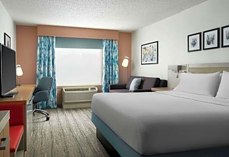 King Room with Sofa Bed and Tub