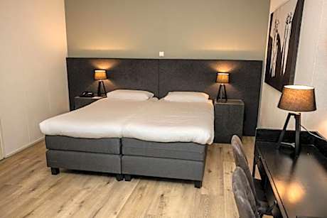Twin Room with Bath