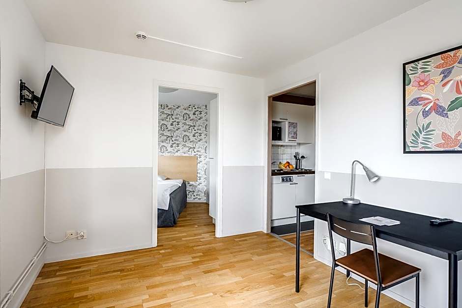 2Home Hotel Apartments