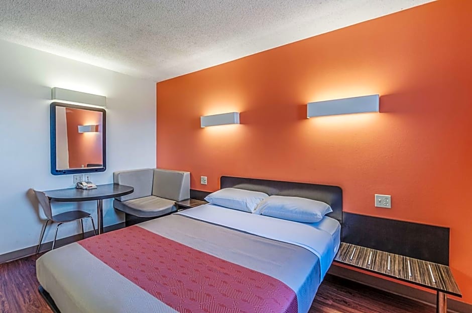 Motel 6-Martinsburg, WV