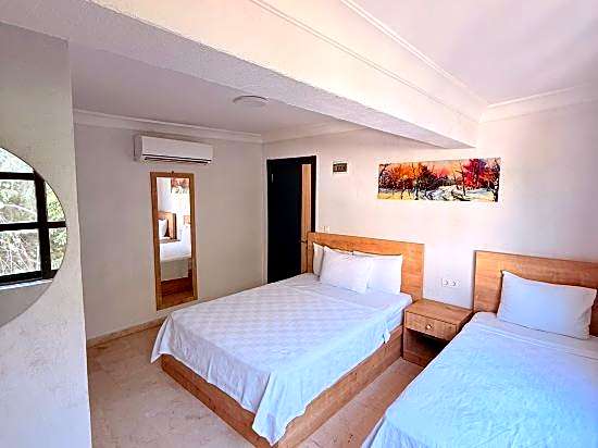 Ados Hotel