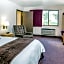 Super 8 By Wyndham St. Regis