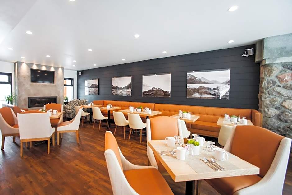 Waterton Glacier Suites