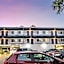 Travelodge by Wyndham Culver City