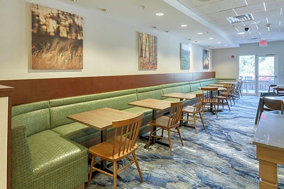 Fairfield Inn & Suites by Marriott Harrisburg West