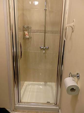 Double or Twin Room with Shower