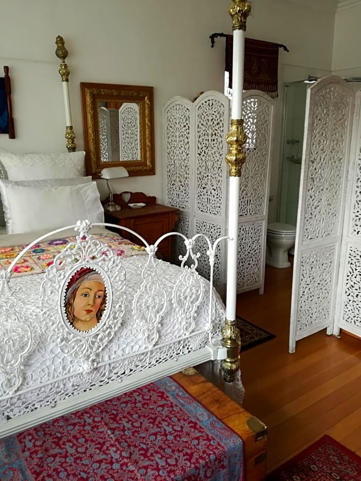 29onTait Guest House