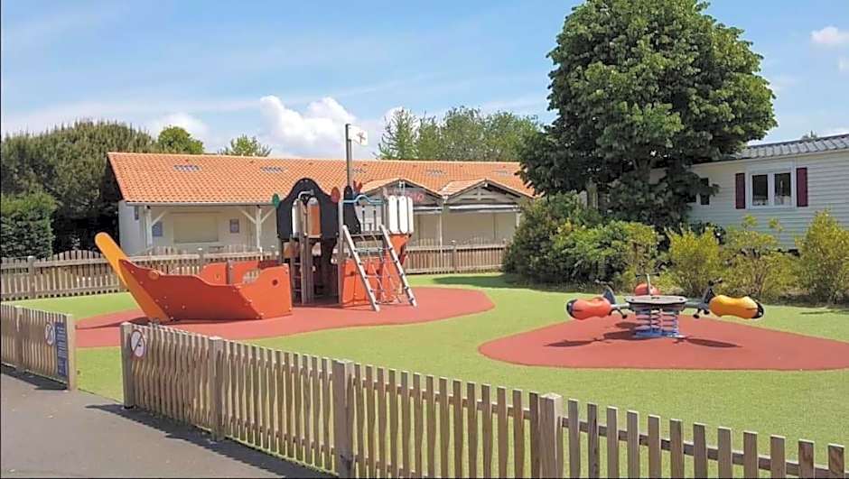 Mobil home camping la réserve Gastes