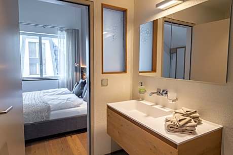 Three-Bedroom Deluxe Apartment
