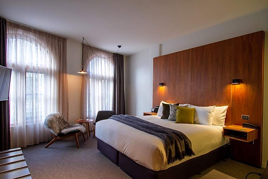 Photo 1 of 11 of Superior 1 King Bed