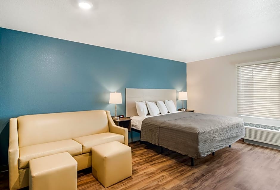 WoodSpring Suites Thornton-North Denver