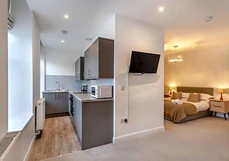 Deluxe Double Pet-Friendly Room