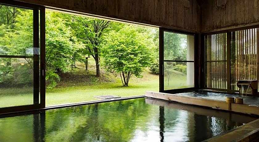 Tsutaya Tokinoyado Kazari