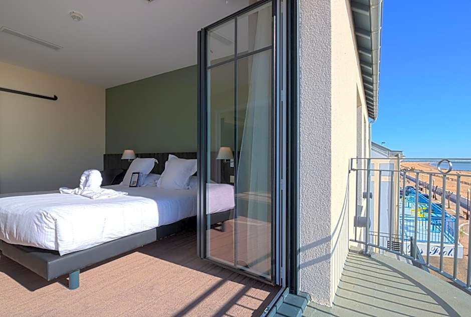 Les Flots - Hôtel et Restaurant face à l'océan - Châtelaillon-Plage