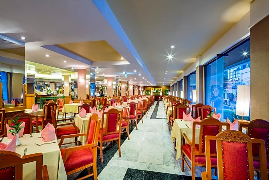 Bangkok Palace Hotel