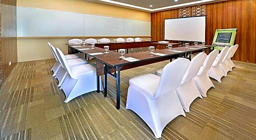 Whiz Prime Hotel Khatib Sulaiman Padang