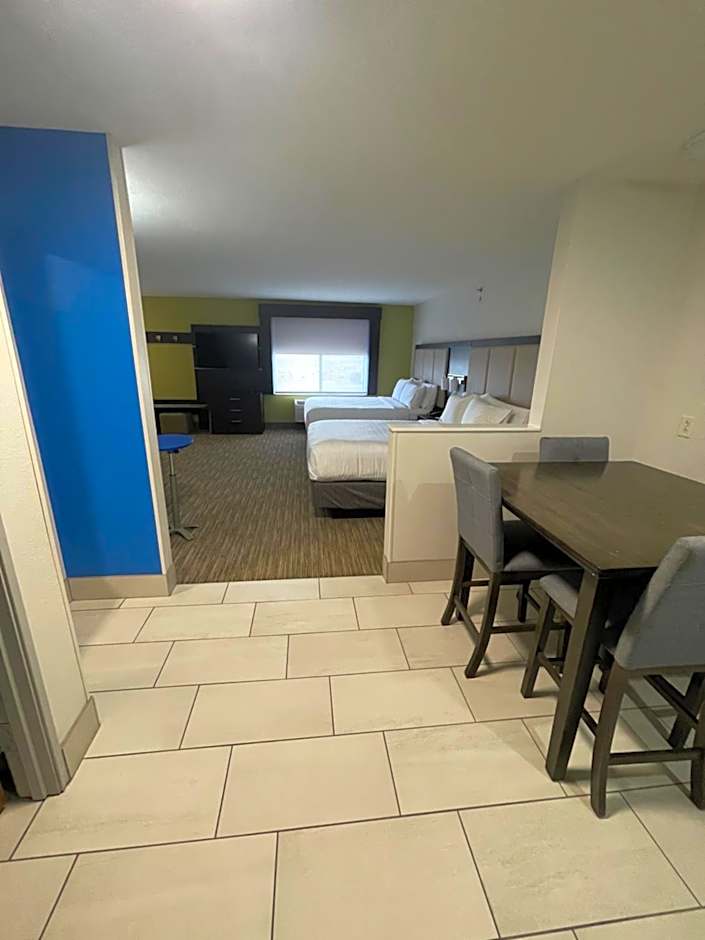 Holiday Inn Express Hotel & Suites Las Vegas By IHG