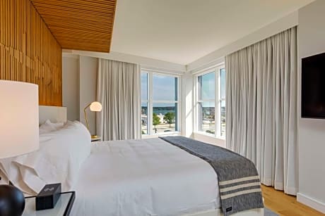 Presidential King Suite with Waterfront View