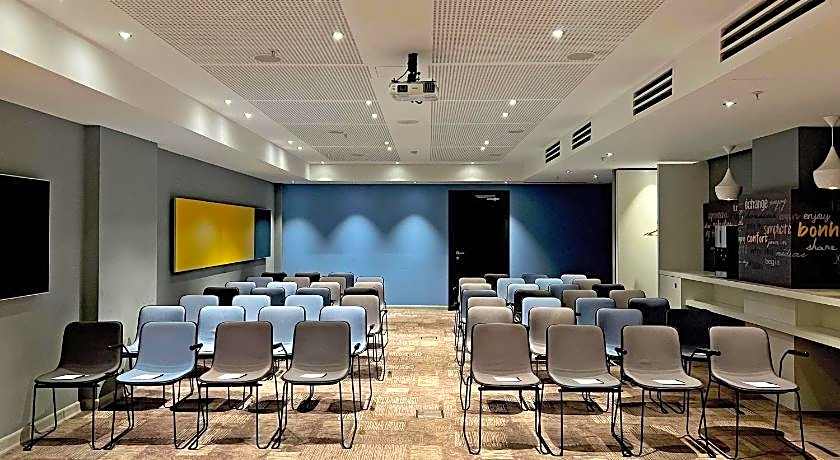Ibis Yerevan Center