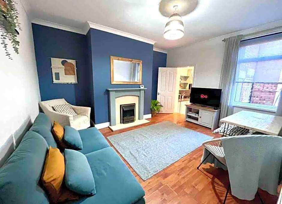 Gorgeous spacious 2 BR home 10 mins to city