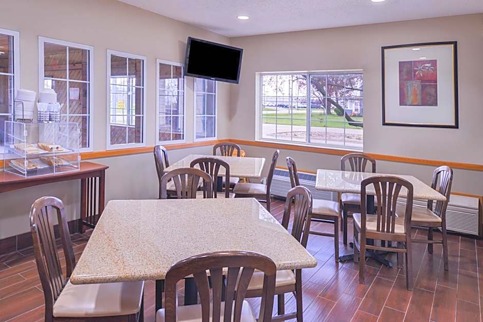 Regency Inn Geneseo IL I-80