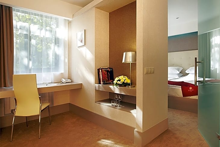 City Park Apart Hotel by CHM