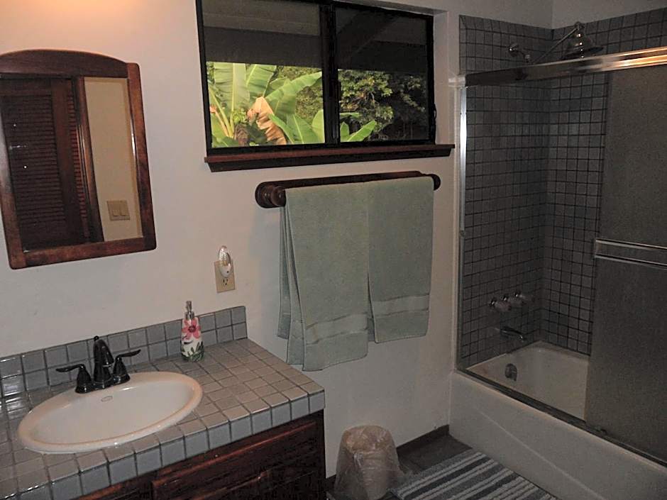 A Beautiful Edge of the World Bed & Breakfast