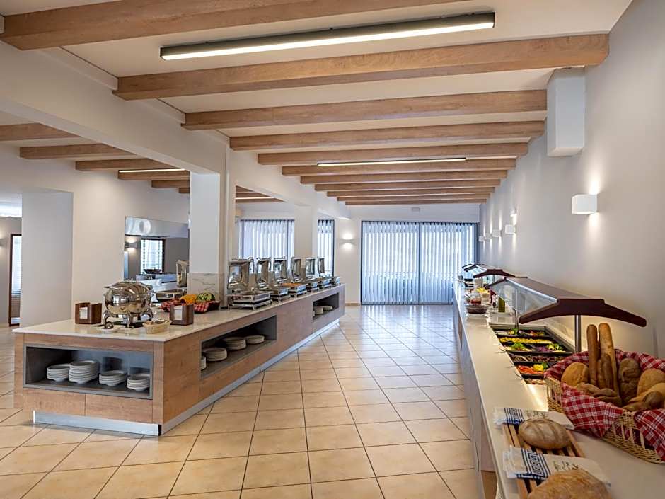 Enorme Maya Beach Hotel-Adults Only