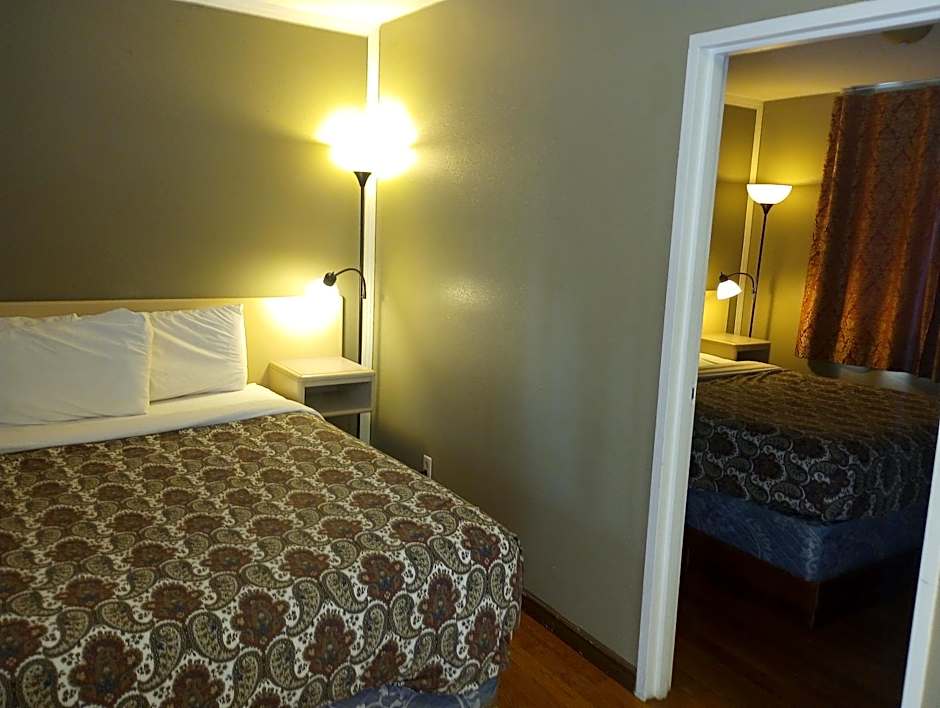 Magnuson Hotel Creston