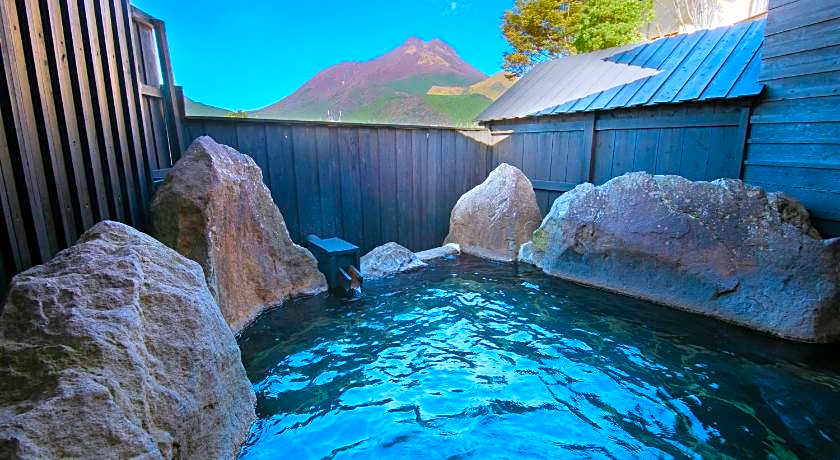 Yufuin Bath Satoyamasafu