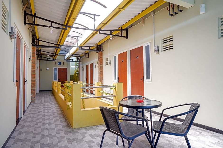 RedDoorz near Bandara Ahmad Yani Semarang