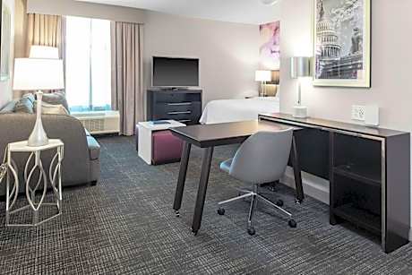 King Studio Suite - Mobility Access/Non-Smoking