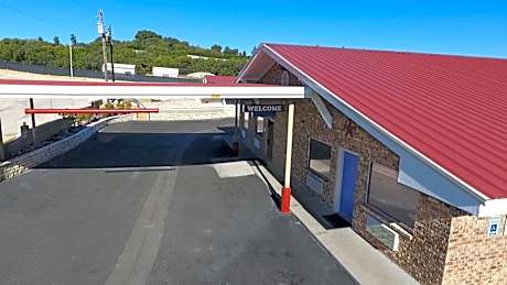 Hillcrest Inn & Suites Ozona