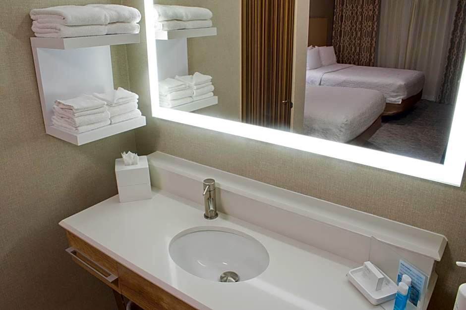 Hampton Inn By Hilton & Suites Denver-Speer Boulevard