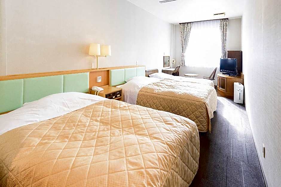 Business Hotel Kawakami Kumano