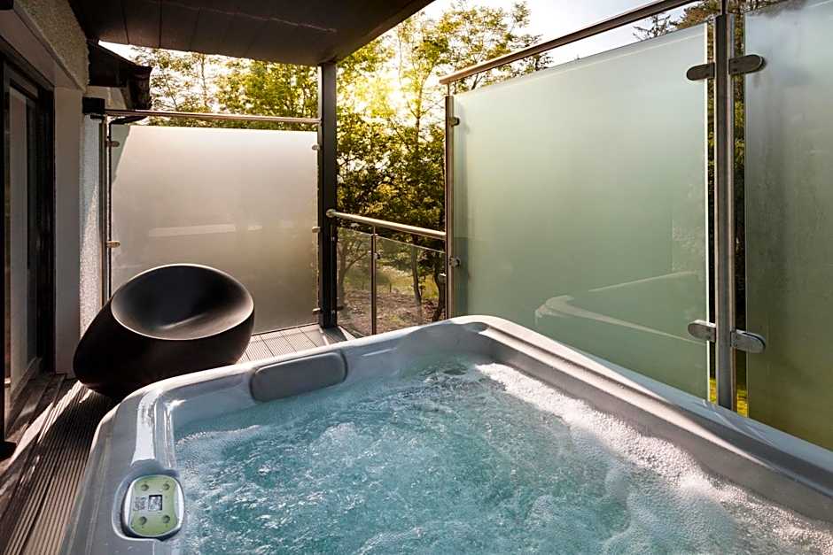 Aphrodites Group - Luxury Hot Tub Suites in Central Lake District!
