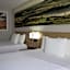 Days Inn by Wyndham Colby