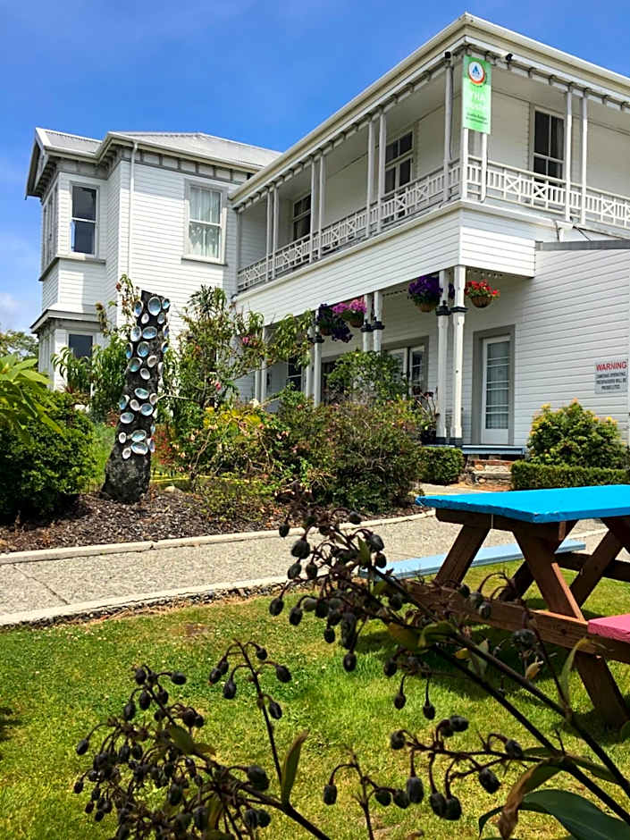 Tripinn Botique Motels & Affordable Accommodation