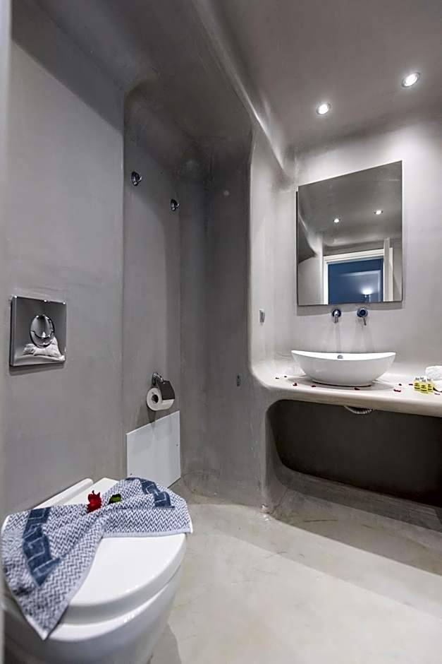 Blue Waves Suites & Apartments