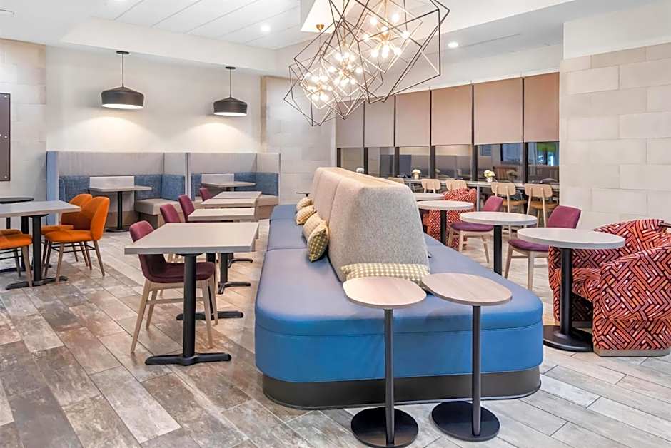 Home2 Suites by Hilton Dallas/Grand Prairie, TX