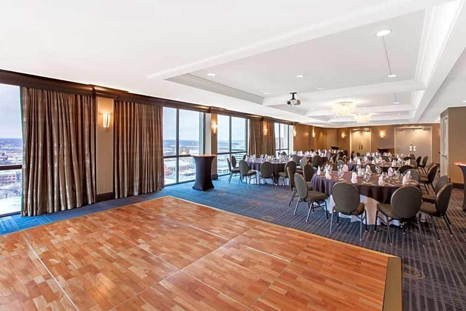 Crowne Plaza Hotel Kansas City Downtown By IHG