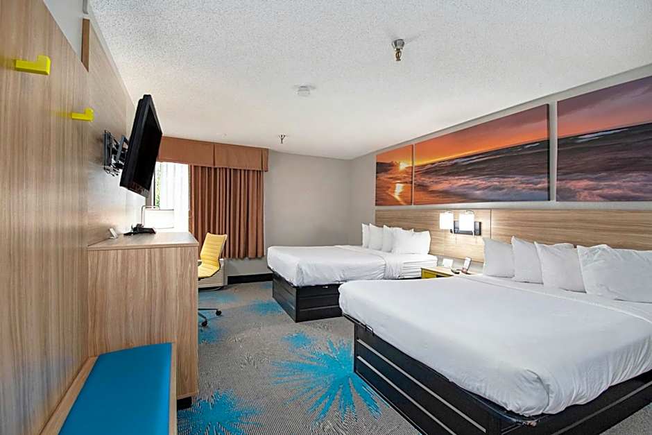 Days Inn & Suites by Wyndham Mt Pleasant