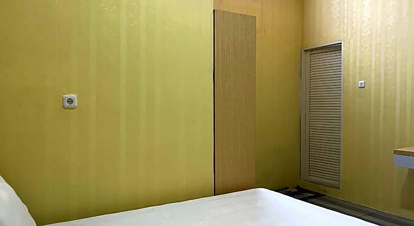 Hotel O Batodupi Guesthouse Syariah Near Buttu Kasambi