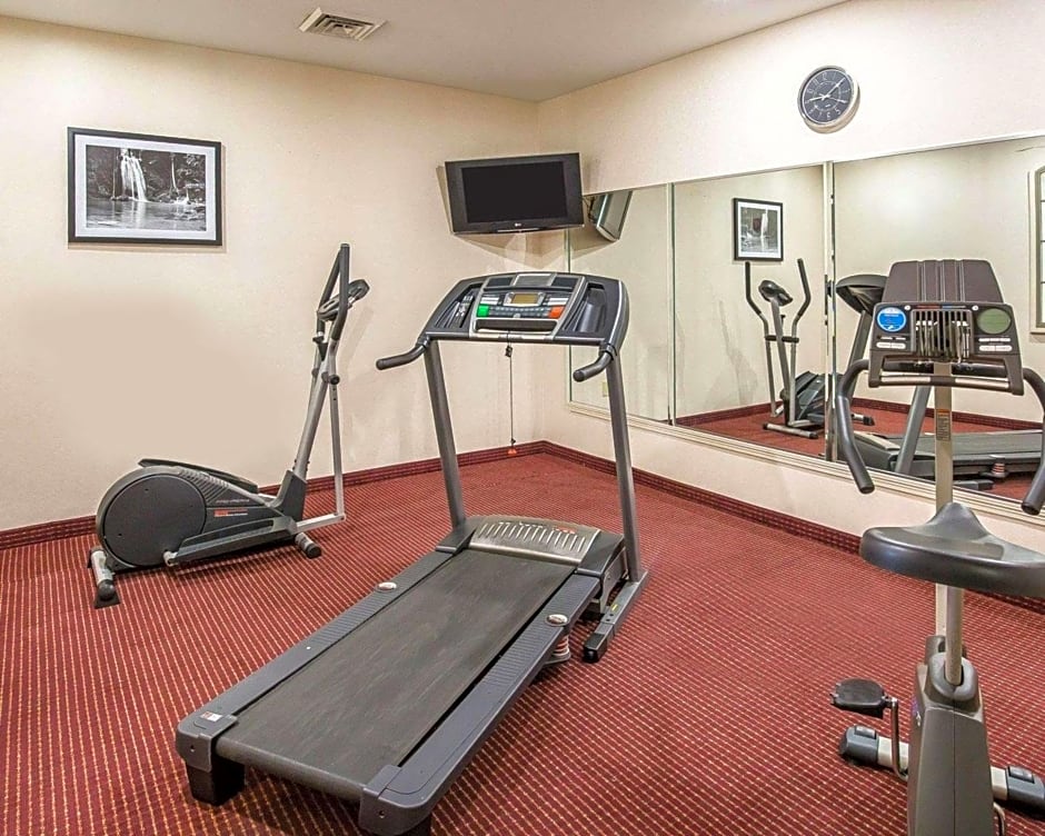 Econo Lodge Inn & Suites Beaumont