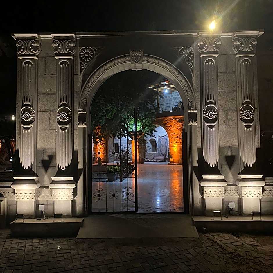 Seven Rock Cave Hotel