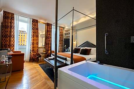 Junior Suite with City View