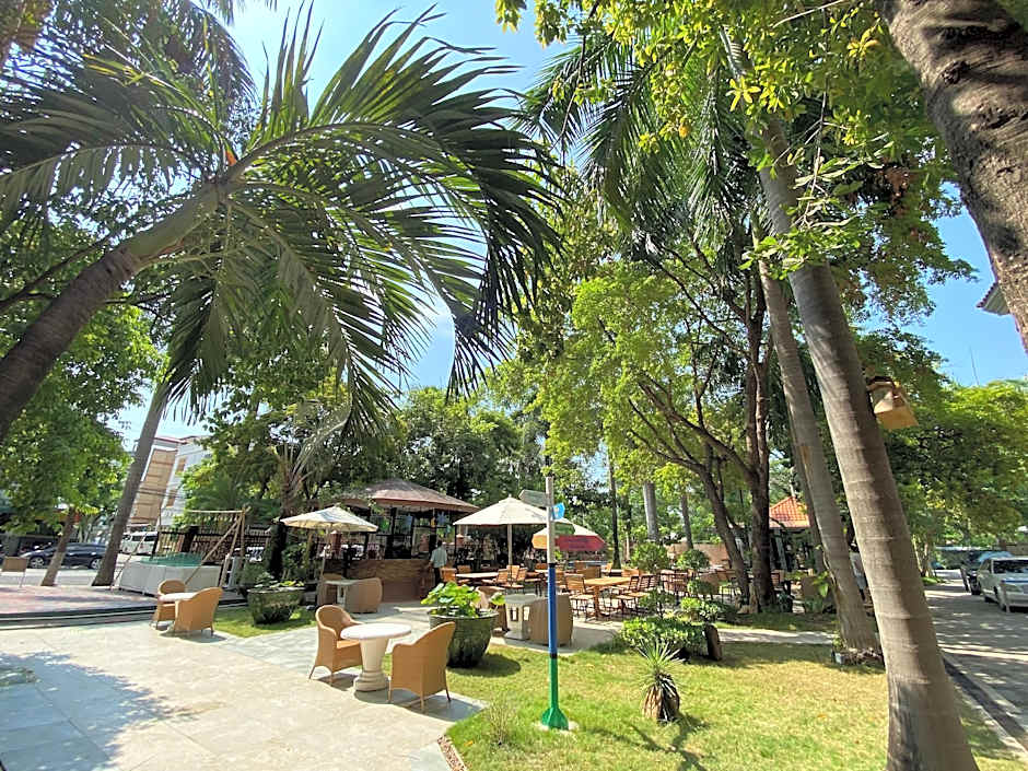 E-outfitting Golden Country Hotel